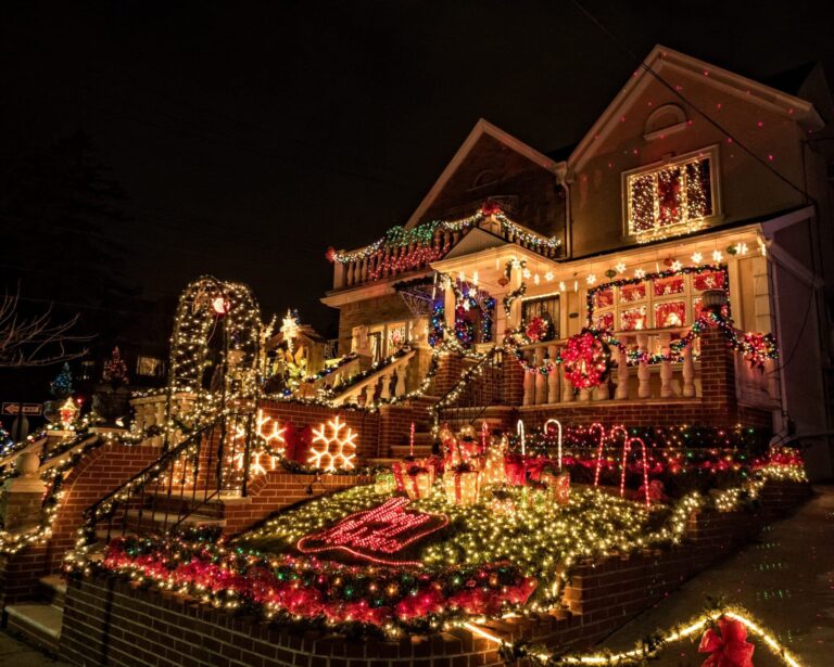Tour delle Luci di Natale a Dyker Heights in Italiano