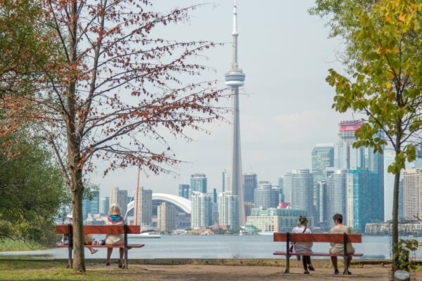 Tour Niagara Falls, Toronto, Washington & Philadelphia from New York: 5 Days
