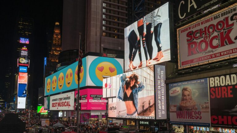 Billboard Rental Times Square 24-hour: Discount code: ILMIOVIAGGIO5